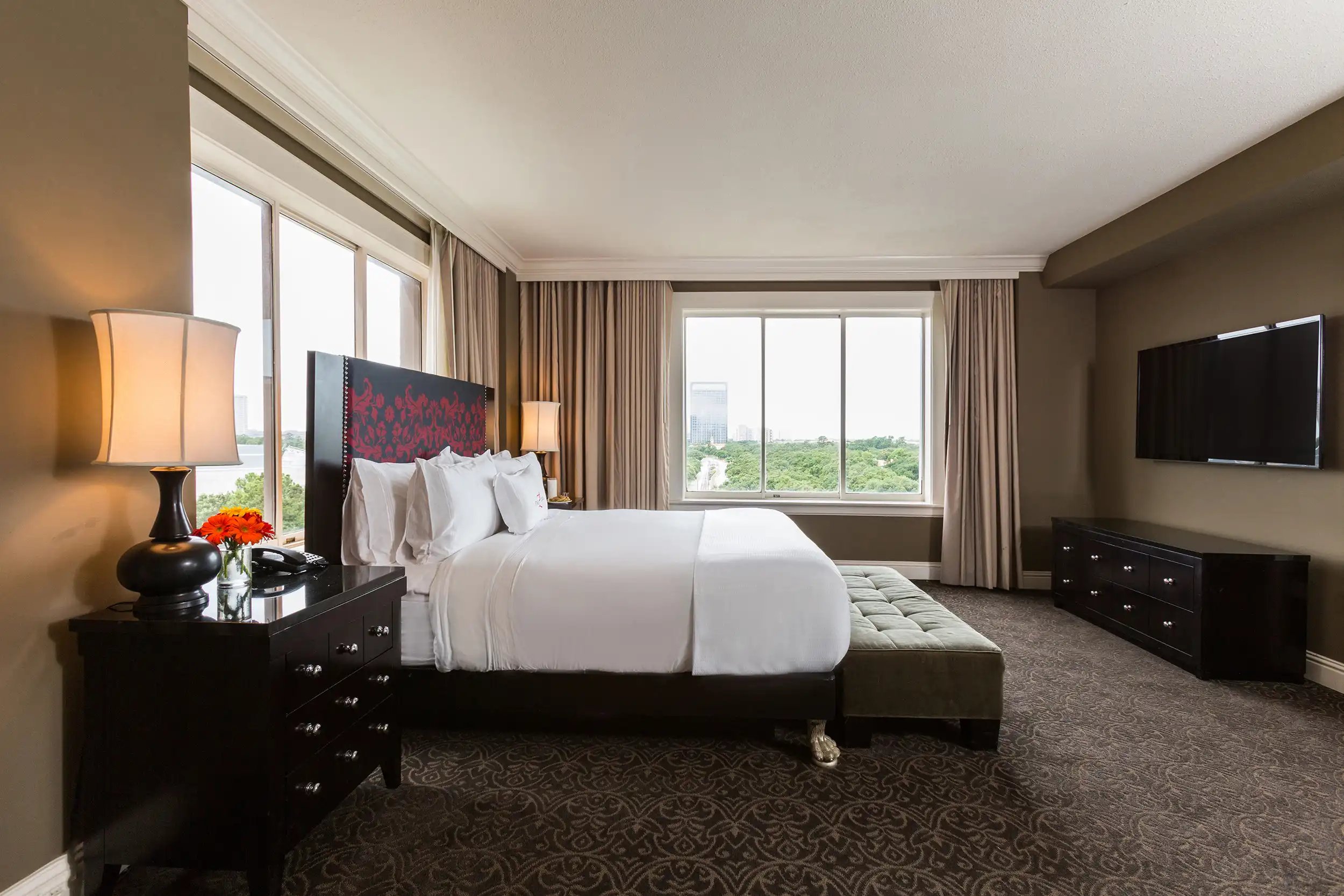 Best Hotels In Houston For Couples; Guest Rooms | Houston Museum District - Hotel ZaZa